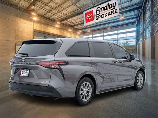 2021 Toyota Sienna XLE 7 Passenger