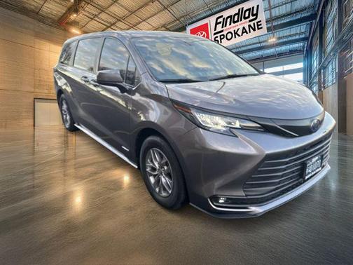 2021 Toyota Sienna XLE 7 Passenger