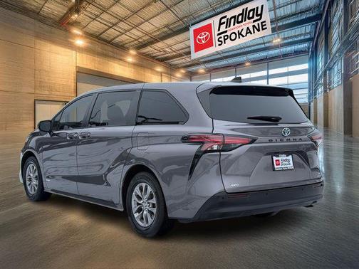 2021 Toyota Sienna XLE 7 Passenger