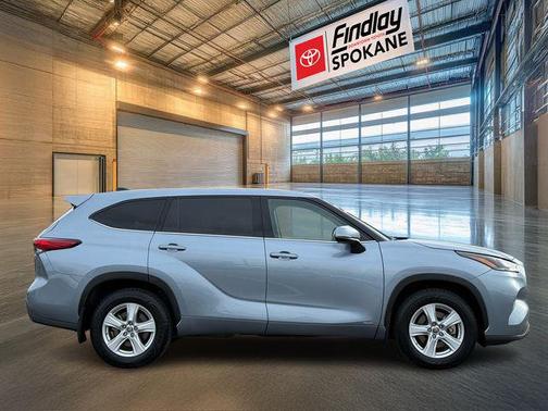 2022 Toyota Highlander Hybrid LE