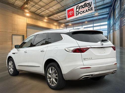 2023 Buick Enclave Essence AWD