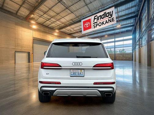 Satellite Silver Metallic 2025 Audi Q7 55 Premium Plus