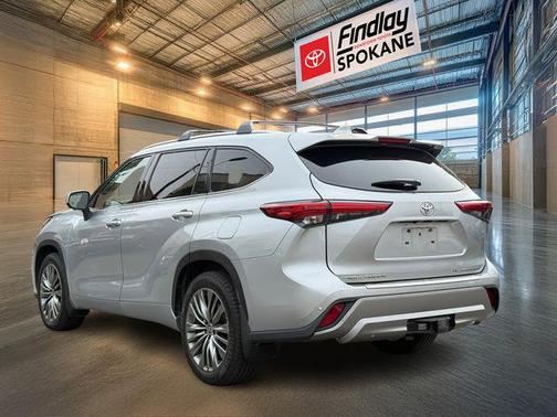 2023 Toyota Highlander Platinum