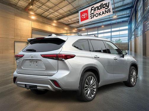 2023 Toyota Highlander Platinum