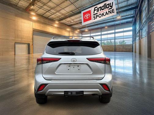2023 Toyota Highlander Platinum