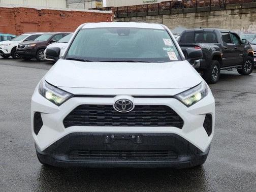 Ice Cap 2023 Toyota RAV4 LE