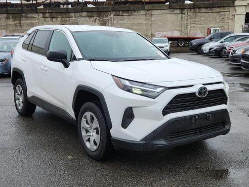 Ice Cap 2023 Toyota RAV4 LE