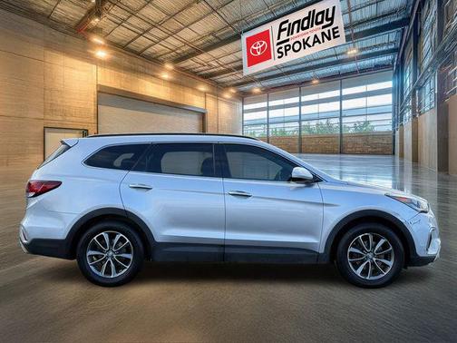 2017 Hyundai SANTA FE SE