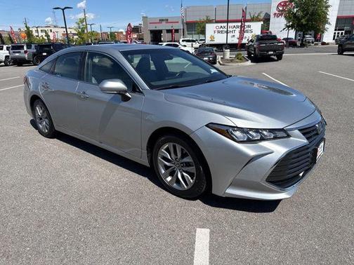 Celestial Silver Metallic 2022 Toyota Avalon Hybrid XLE Plus