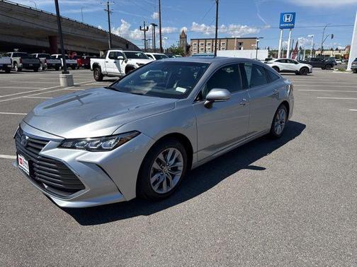 Celestial Silver Metallic 2022 Toyota Avalon Hybrid XLE Plus