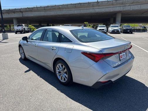 Celestial Silver Metallic 2022 Toyota Avalon Hybrid XLE Plus