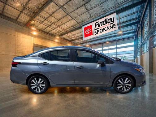 Gun Metallic 2024 Nissan Versa 1.6 SV
