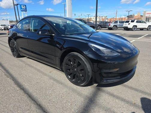 Solid Black 2022 Tesla Model 3 Standard Range