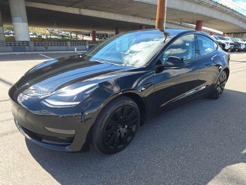 Solid Black 2022 Tesla Model 3 Standard Range
