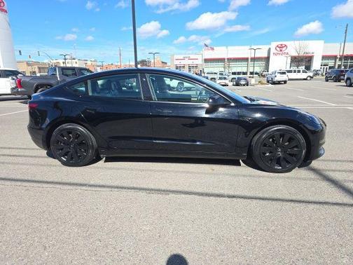 Solid Black 2022 Tesla Model 3 Standard Range