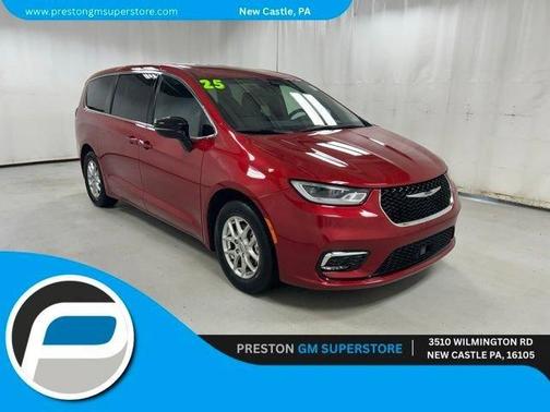2025 Chrysler Pacifica Select