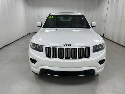White 2015 Jeep Grand Cherokee Altitude