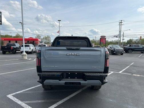 2025 GMC Sierra EV Denali