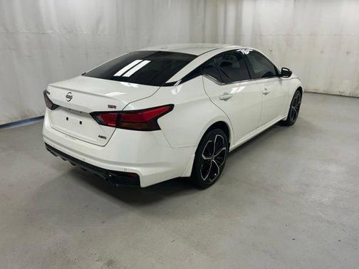 White 2024 Nissan Altima 2.5 SR