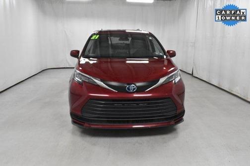 2021 Toyota Sienna LE