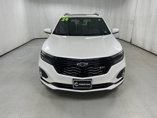 White 2024 Chevrolet Equinox RS