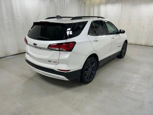 White 2024 Chevrolet Equinox RS