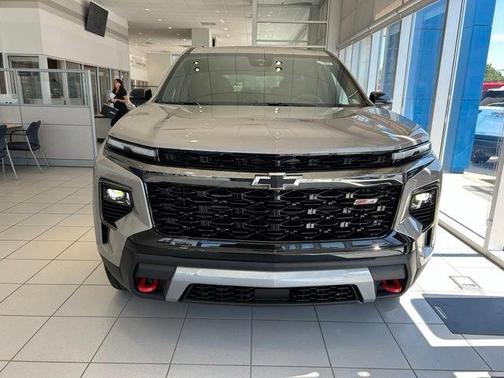 Gray 2026 Chevrolet Traverse Z71