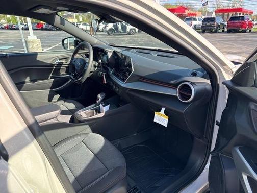 Tan 2026 Chevrolet Trax 1RS