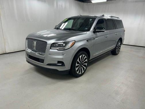Silver 2024 Lincoln Navigator L Reserve