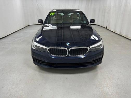 Blue 2019 BMW 530 i xDrive