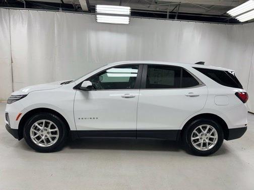 White 2024 Chevrolet Equinox LT