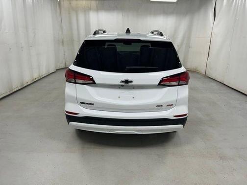 White 2024 Chevrolet Equinox RS