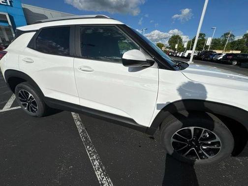White 2026 Chevrolet Trailblazer LT