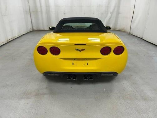Yellow 2009 Chevrolet Corvette W/2LT