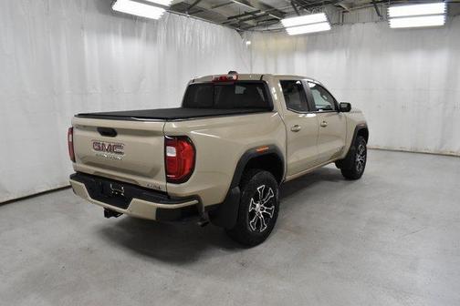 2023 GMC Canyon AT4