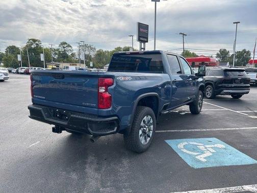 2026 Chevrolet Silverado 2500 Custom