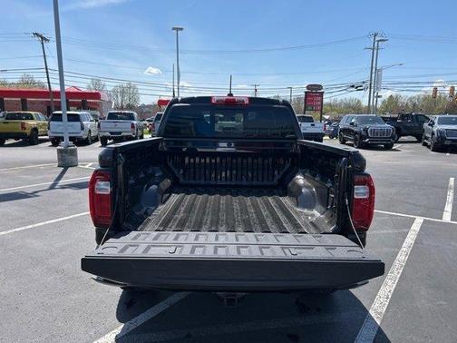 2025 GMC Canyon Elevation