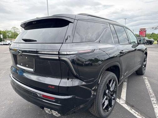 Black 2026 Chevrolet Traverse RS