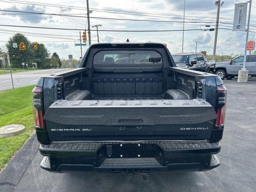 2025 GMC Sierra EV Denali