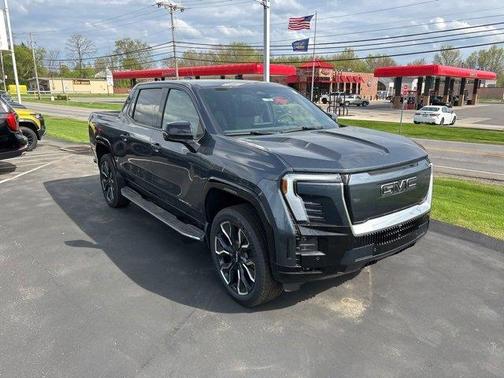 2025 GMC Sierra EV Denali