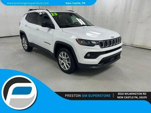 White 2023 Jeep Compass Latitude Lux