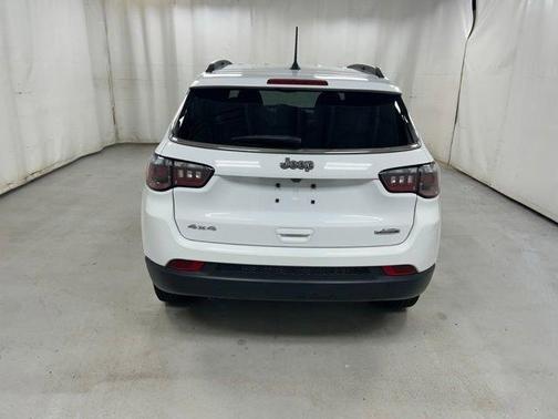 White 2023 Jeep Compass Latitude Lux