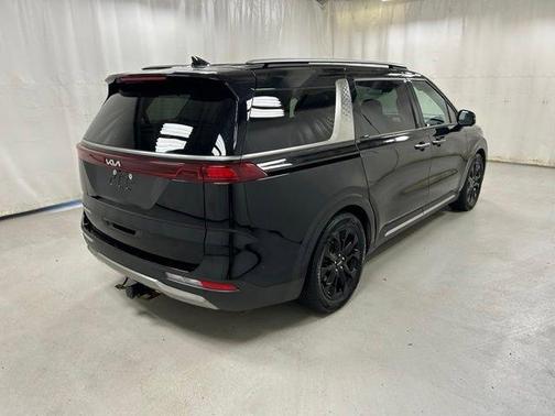 Black 2023 Kia Carnival SX Prestige