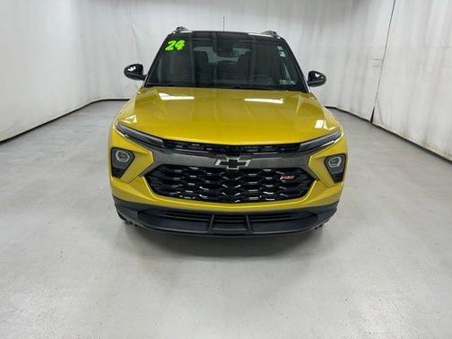 Yellow 2024 Chevrolet Trailblazer RS