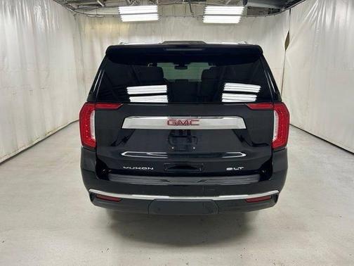 Black 2021 GMC Yukon SLT