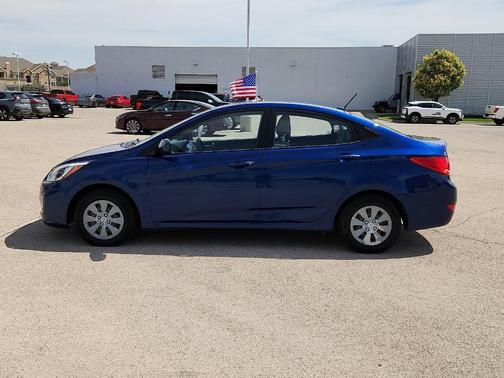 2016 Hyundai Accent SE