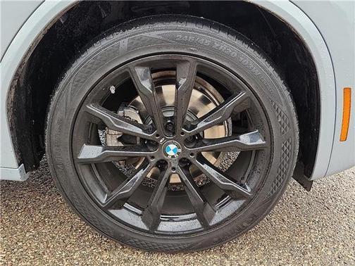 2023 BMW X4 xDrive30i