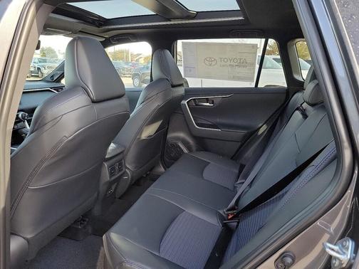 2025 Toyota RAV4 Hybrid XSE