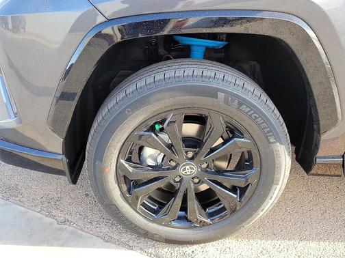 2025 Toyota RAV4 Hybrid XSE