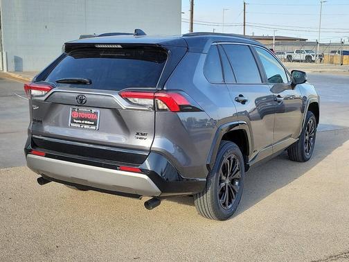 2025 Toyota RAV4 Hybrid XSE